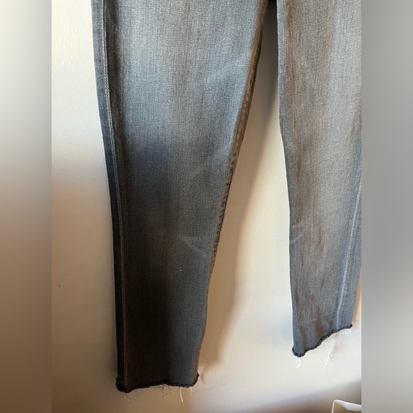 MOTHER The Insider Crop Fray In “To the Moon and Back” Gray Jeans Size 25 - Picture 11 of 16